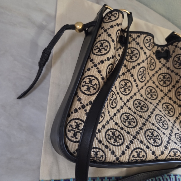 $598 Tory Burch T Monogram Bell Bag Black/Tan - Picture 2 of 9